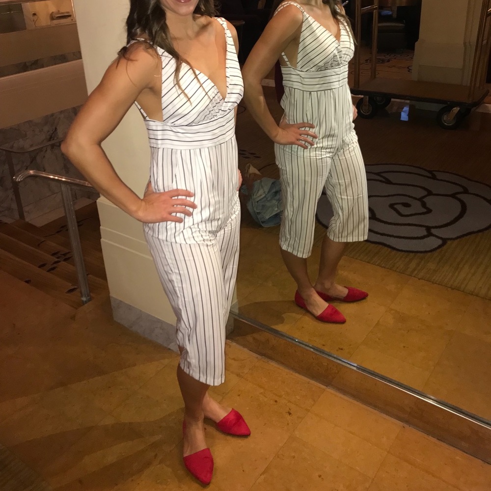 It Has Pockets! - image 1